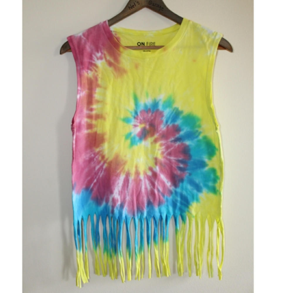 ON FIRE Tie Dyed Fringe Sleeveless Crop Medium